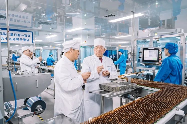 �����������õ���ĺ�ҩ������������������̽�����ܻ�ҽҩ��ҵ����̬